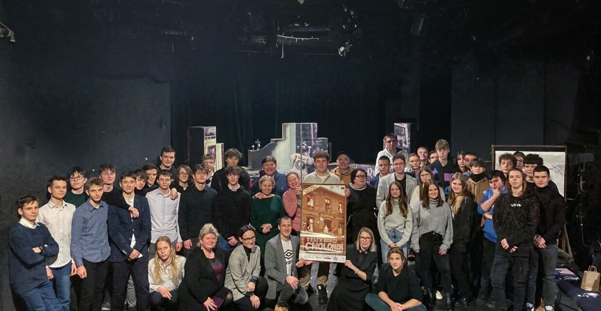 WIZYTA W TEATRZE KOREZ